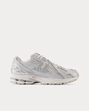 1906D Silver Metalic / White / Crimson Low Top Sneakers