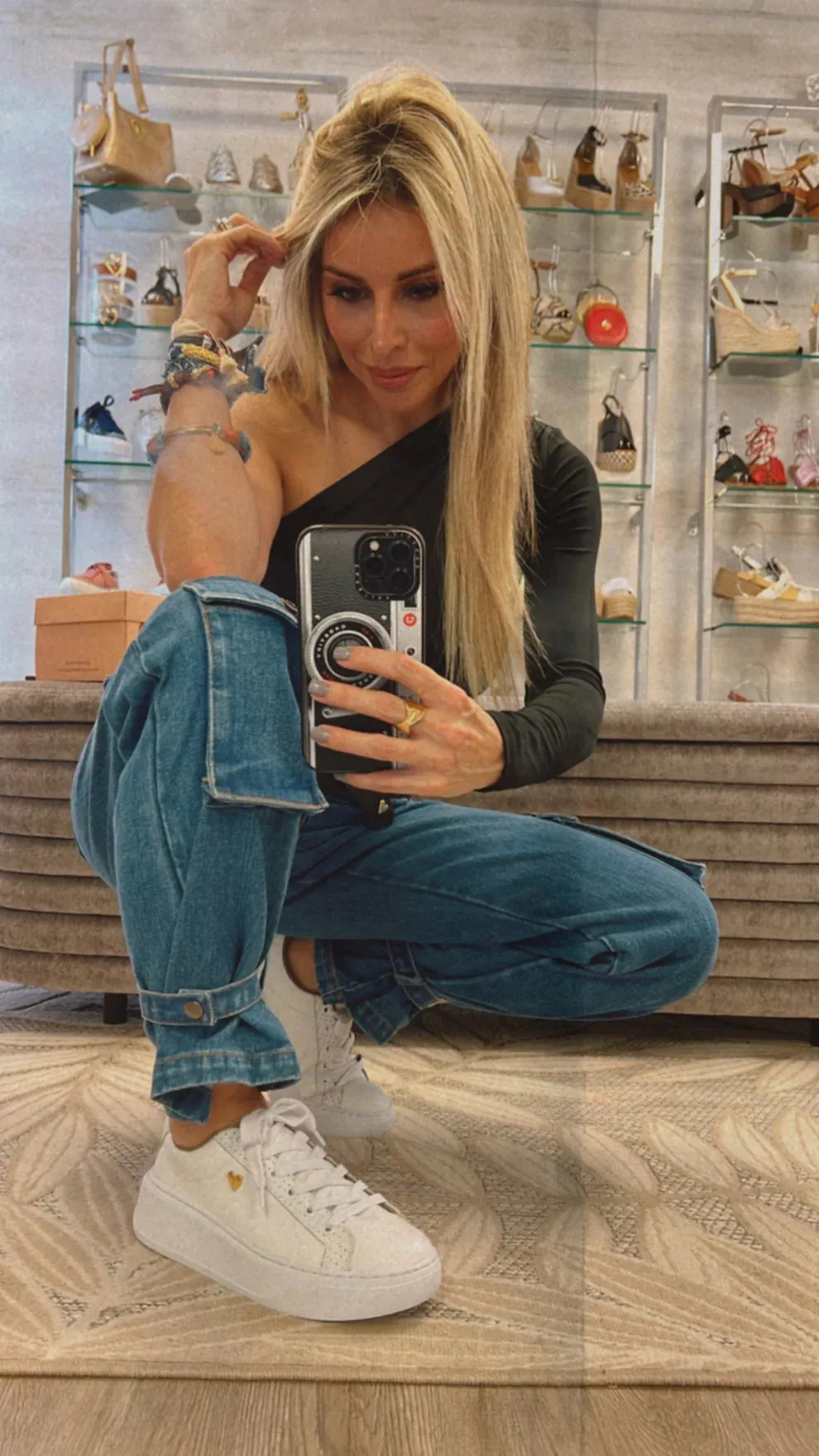BRIANA SNEAKERS