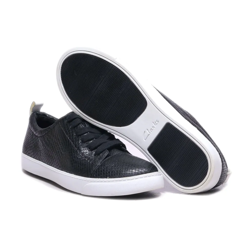 Clarks Glove Echo Low-Top Sneakers Leather Black Colour For Women