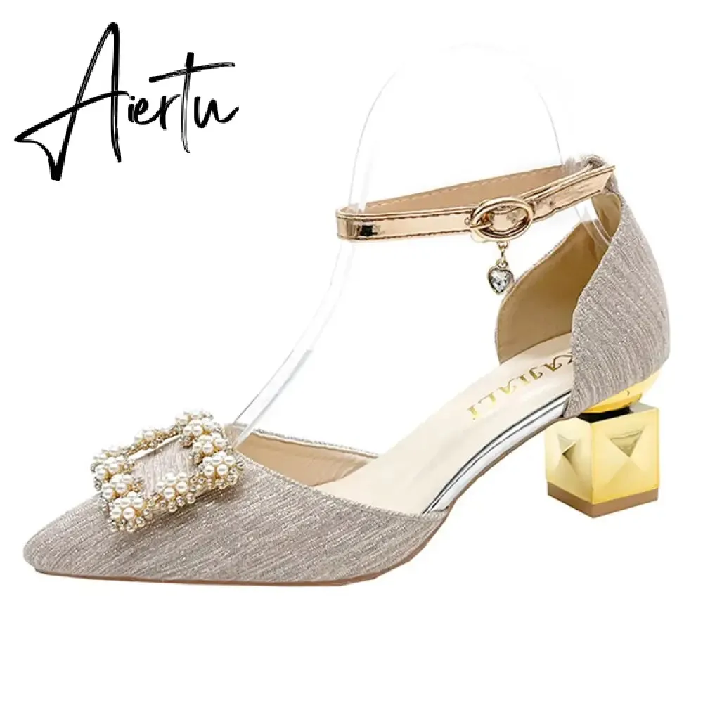 Elegant Pearl Buckle Wedding Shoes Women New Pointed Toe Thick Heels Pumps Woman Shining Crystal High Heels Shoes