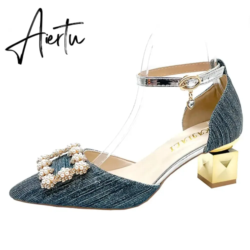 Elegant Pearl Buckle Wedding Shoes Women New Pointed Toe Thick Heels Pumps Woman Shining Crystal High Heels Shoes