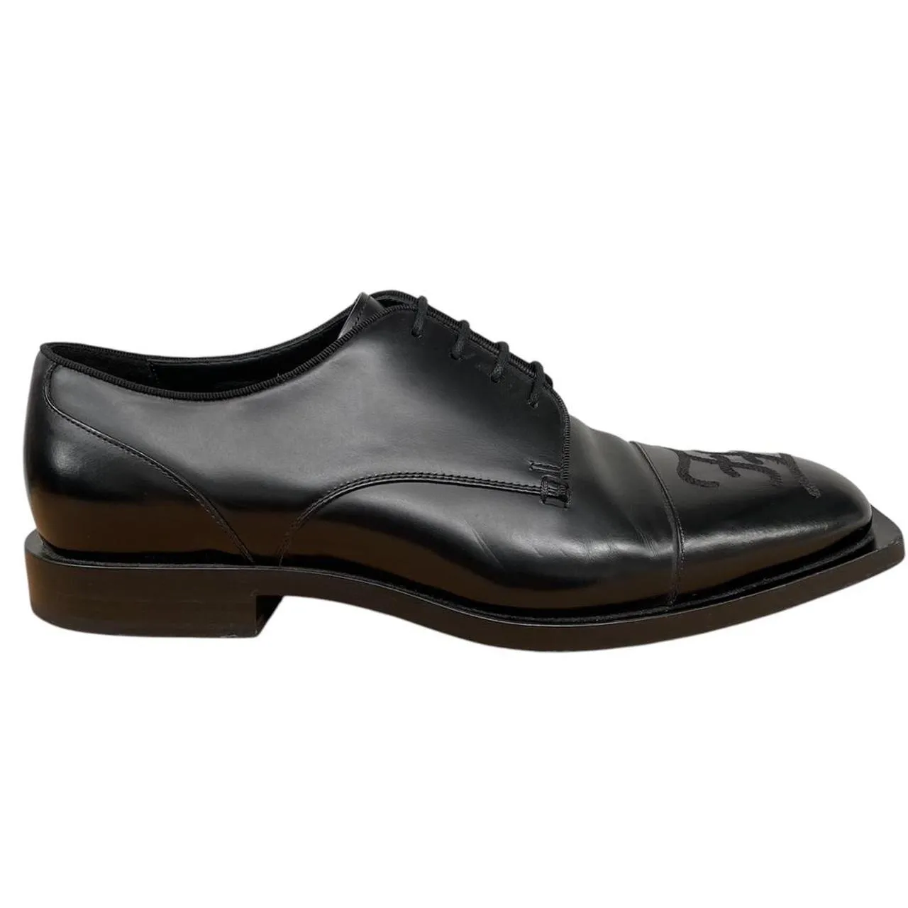 Fendi Calligraphy Leather Derby Shoes Uk 9