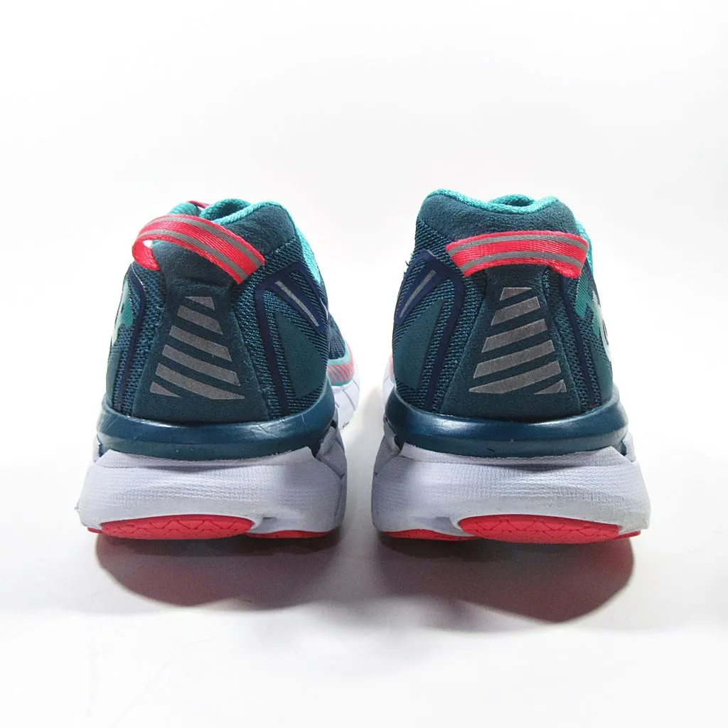 HOKA ONE ONE Clifton 4