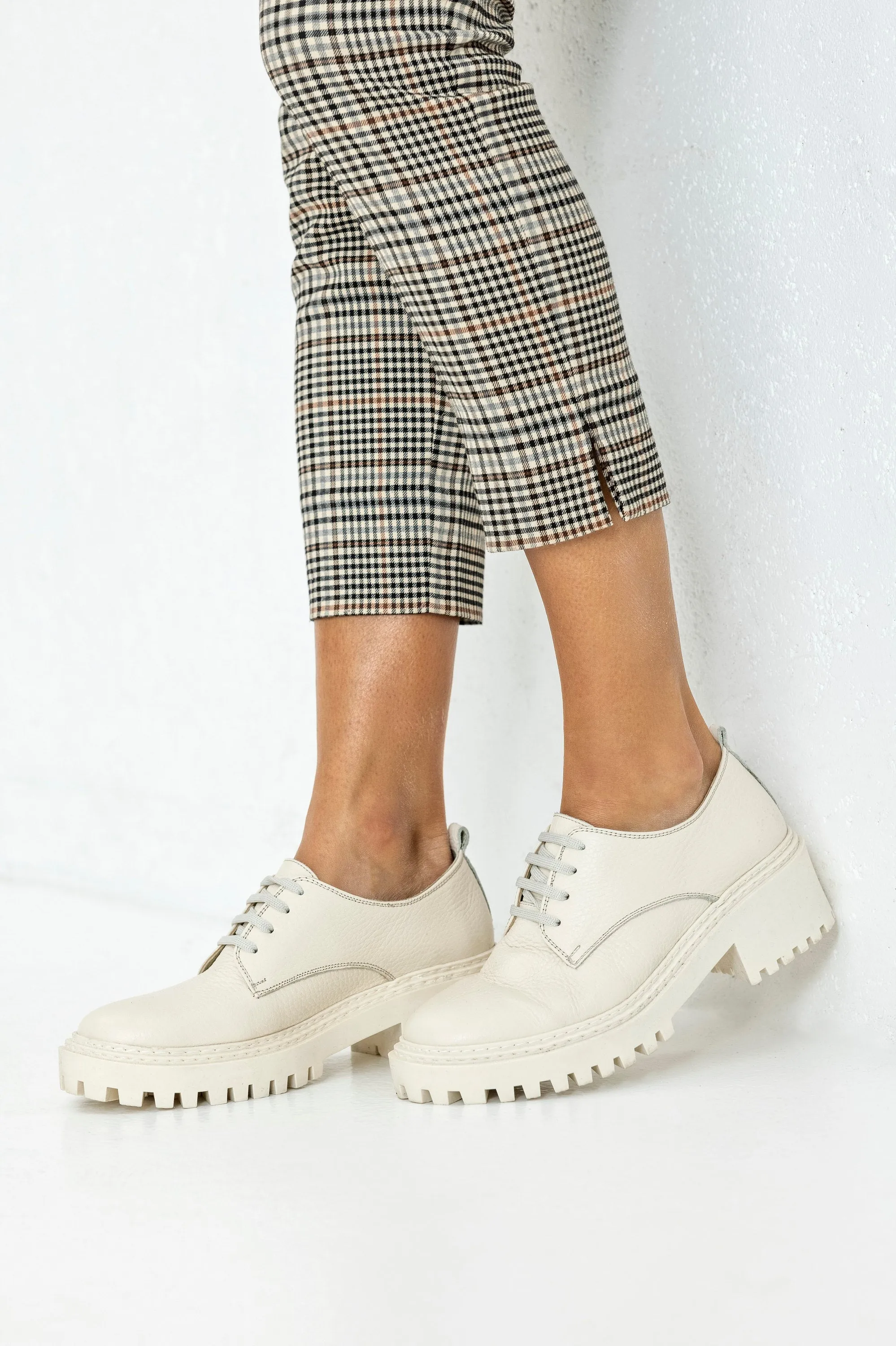 Leather chunky-sole derby shoes