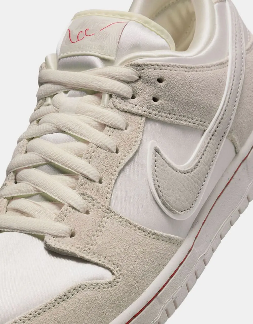 Nike SB 'City of Love' Dunk Low Premium Skate Shoes - Coconut Milk/Lt Bone-Phantom-Univ Red-Sail