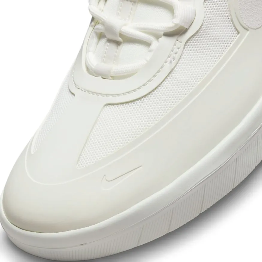 Nike SB Nyjah Free 2 Skateboard Shoe - Summit White/Summit White-Summit White