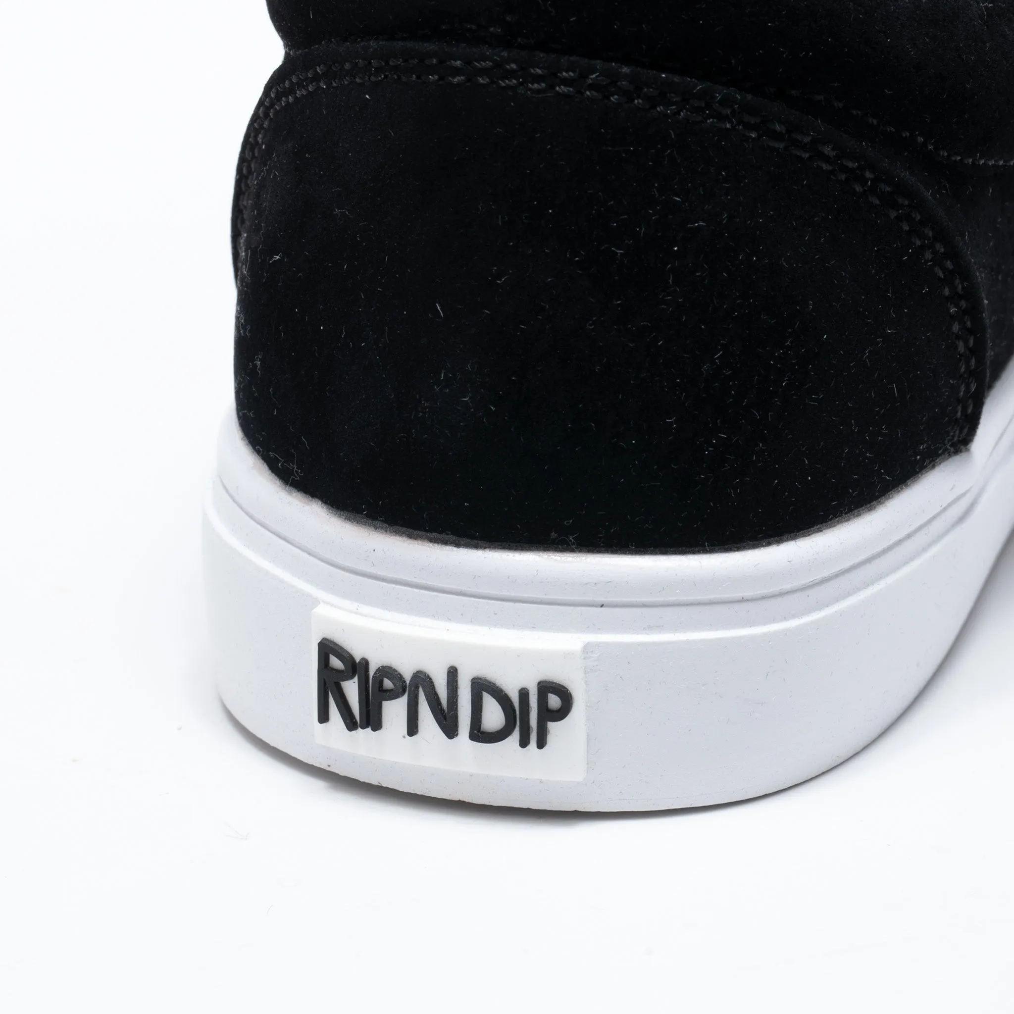 Peeking Nermal Slip On Shoes (Black)