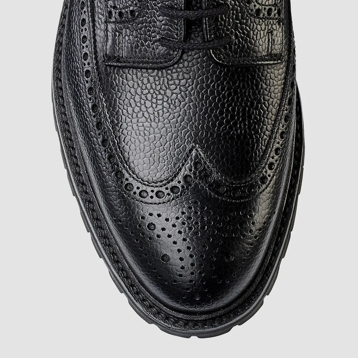 Pembroke, Black Scotch Grain, Vibram Commando Sole