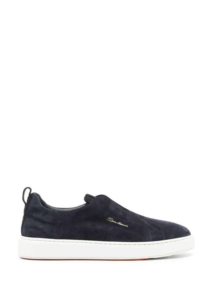 Sneakers in suede