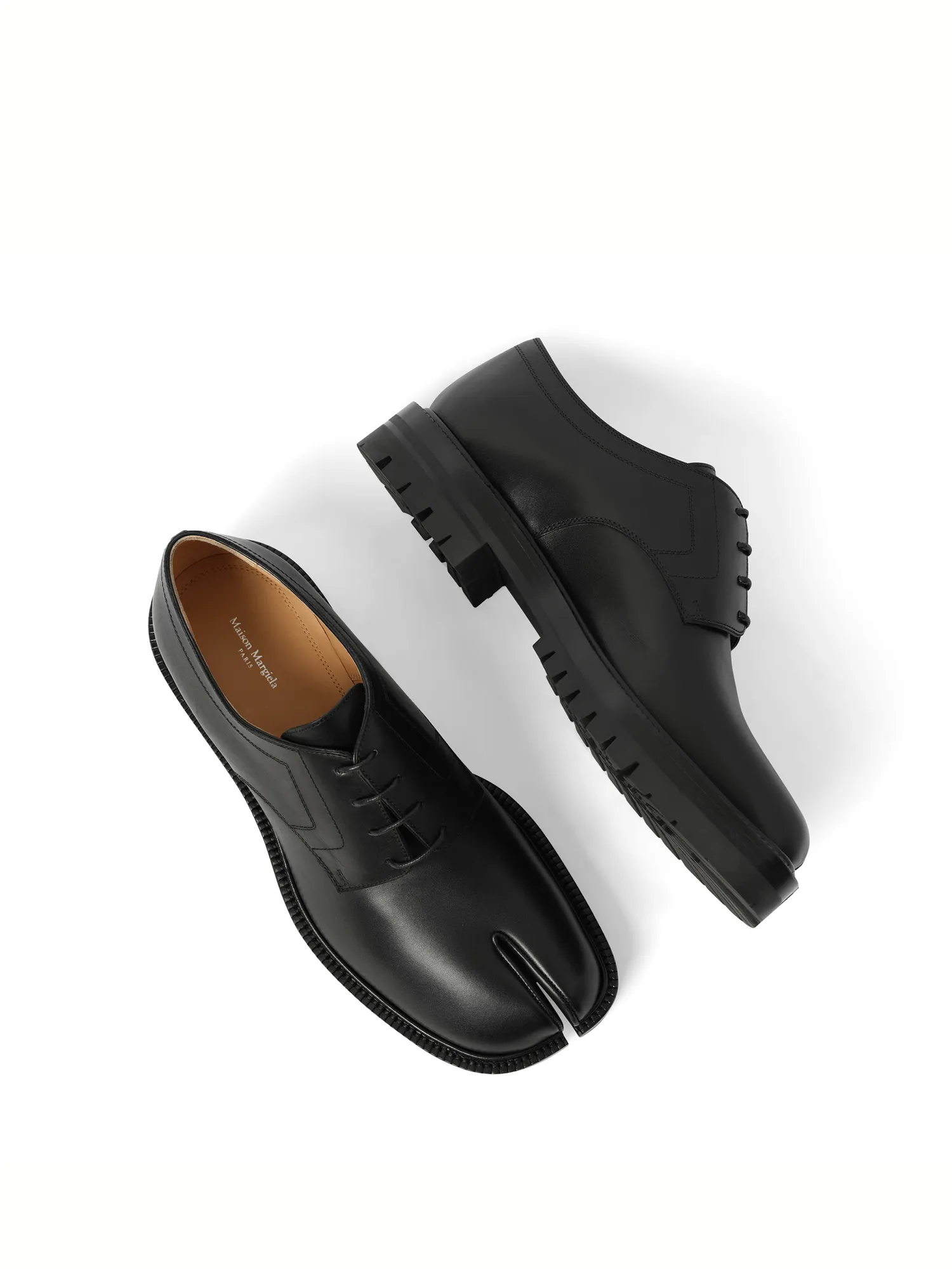 Tabi County Lace-Up in Black