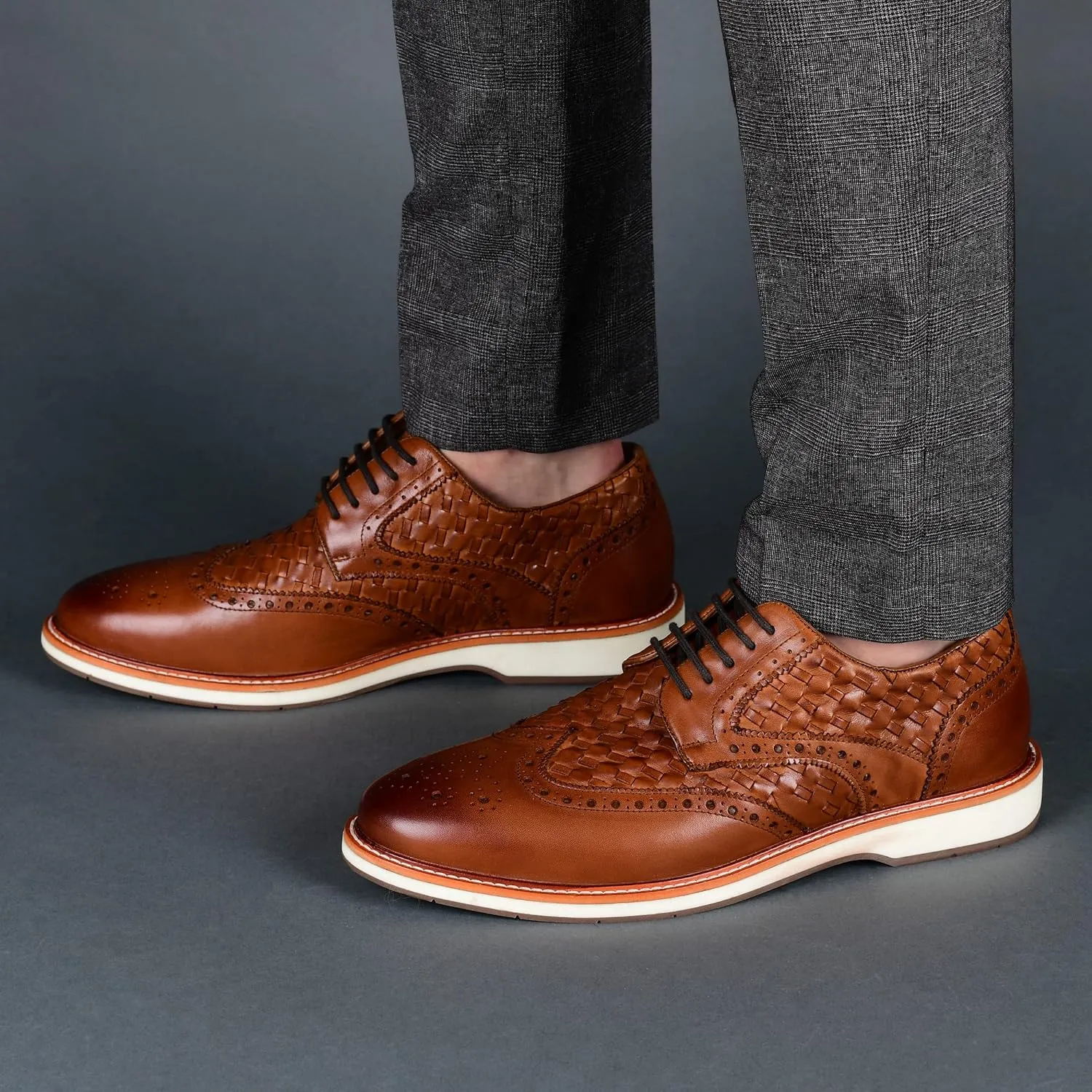 Thomas & Vine Men's Radcliff Lace-up Woven Wingtip Derby Shoes  Color Black Size 8.5M