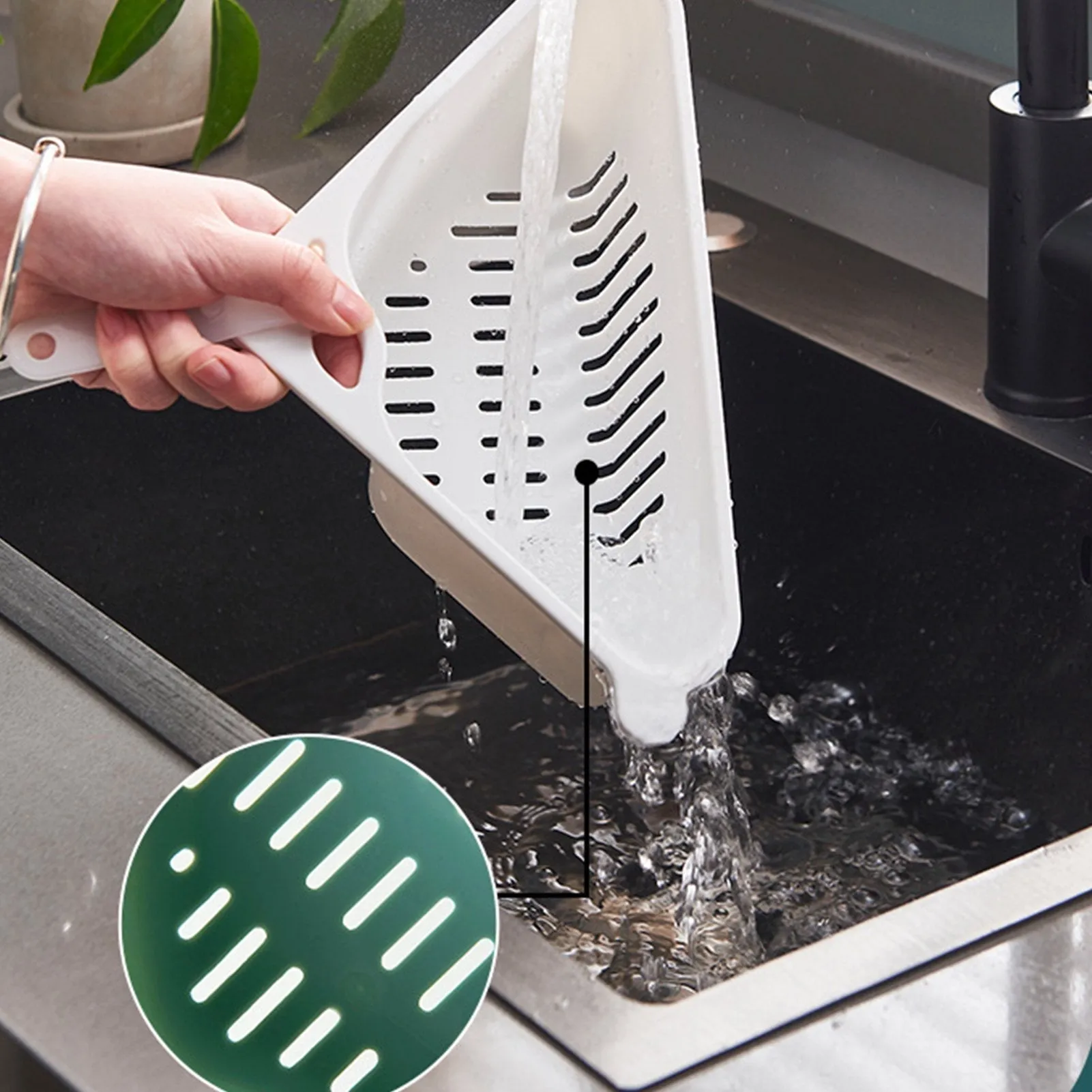 Triangle Shape Sink Storage Rack Drain Shelf Suction Cup Sink Soap Holder Kitchen Sucker Storage Drain Rack Corner Organizer, Multifunctional Kitchen Drainer Storage Rack